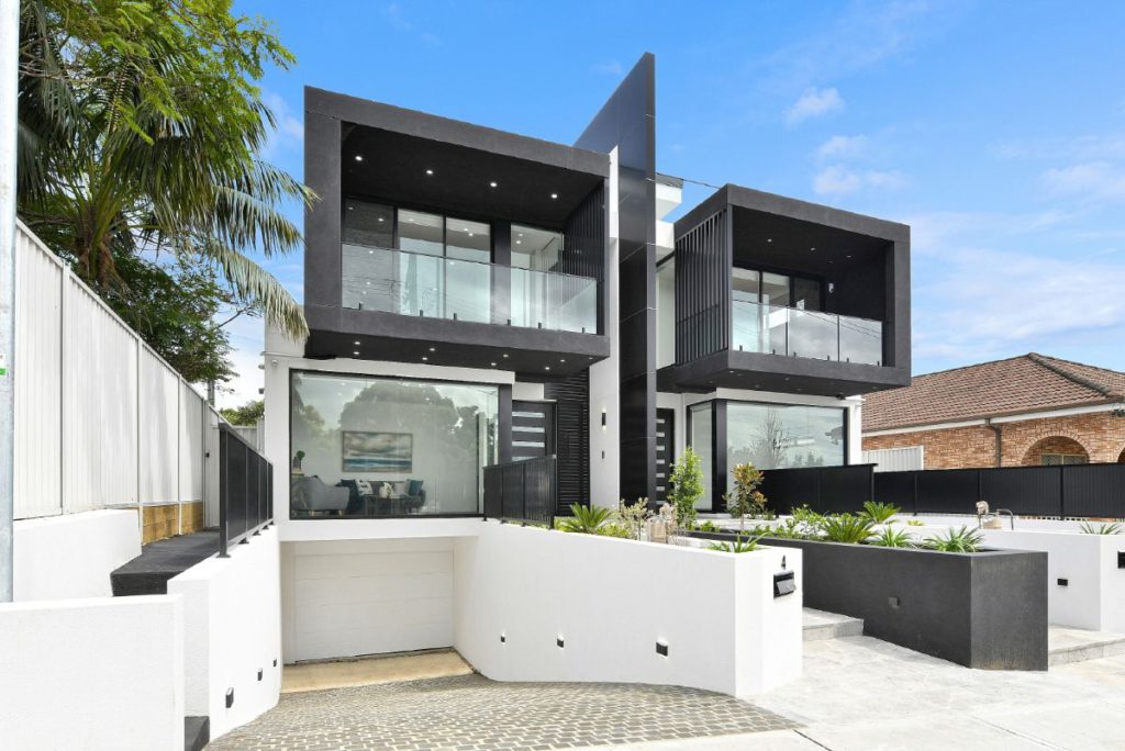 Building on a Sloping Block: Insights for Sydney Homes